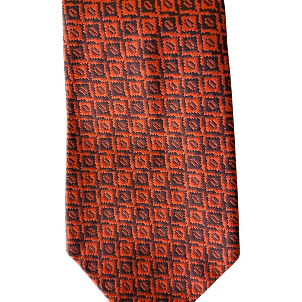 Elegant Orange and Black Patterned Tie